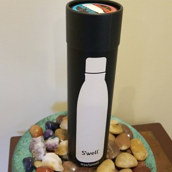 NWT Swell bottle 17oz Metallic collection - Picture 4 of 5